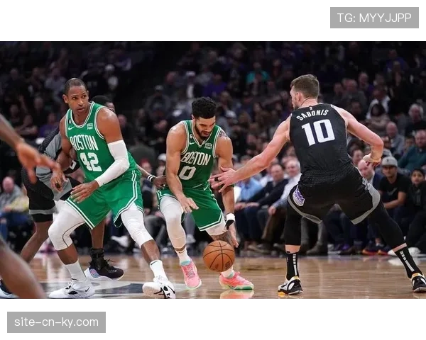 凯尔特人进攻效率持续前五 双探花磨合提升进攻层次