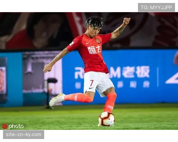 成都蓉城前场压迫强度 韦世豪推射破门展现进攻层次